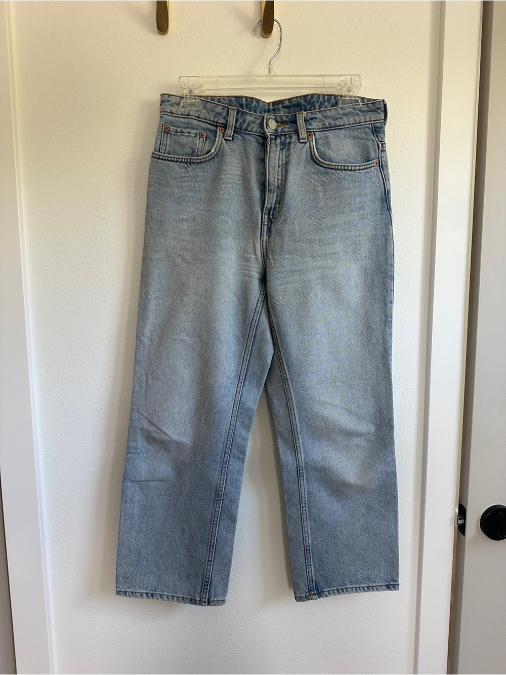 Weekday Voyage Light Wash Straight Crop Jeans - Picture 2 of 5